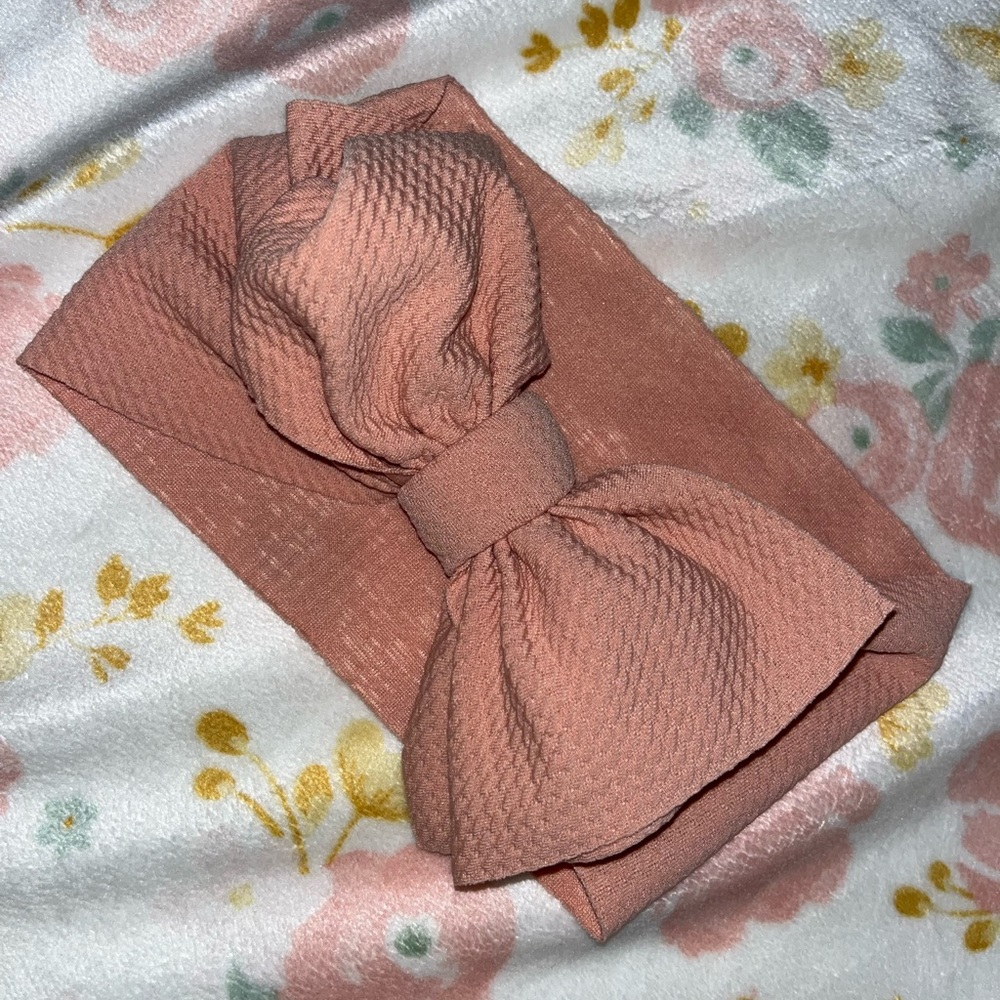 Bows - Picture 3 of 8